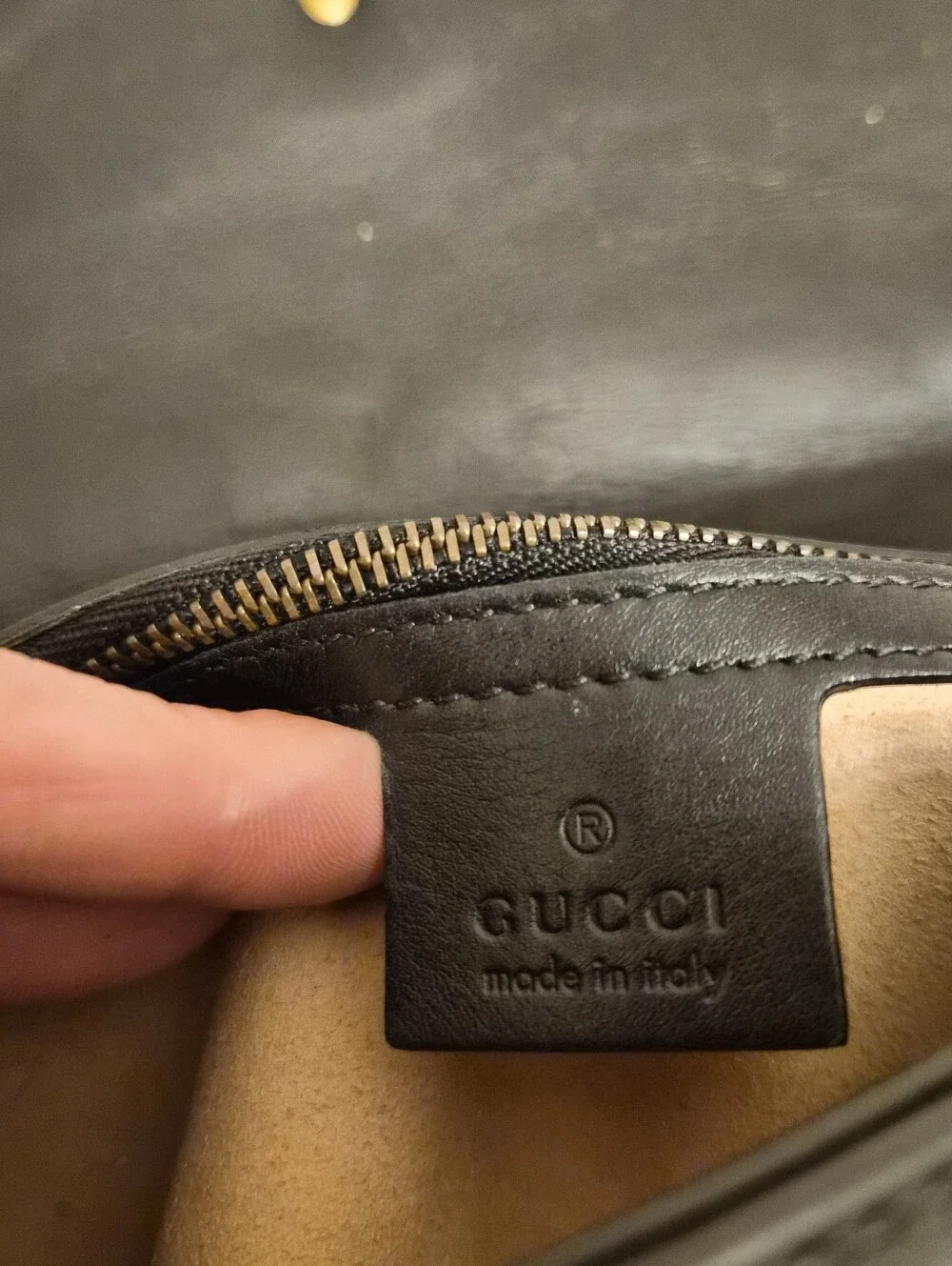 Gucci GG Marmont Medium Black Matelassé Leather Shoulder Bag Gold Hardware COA